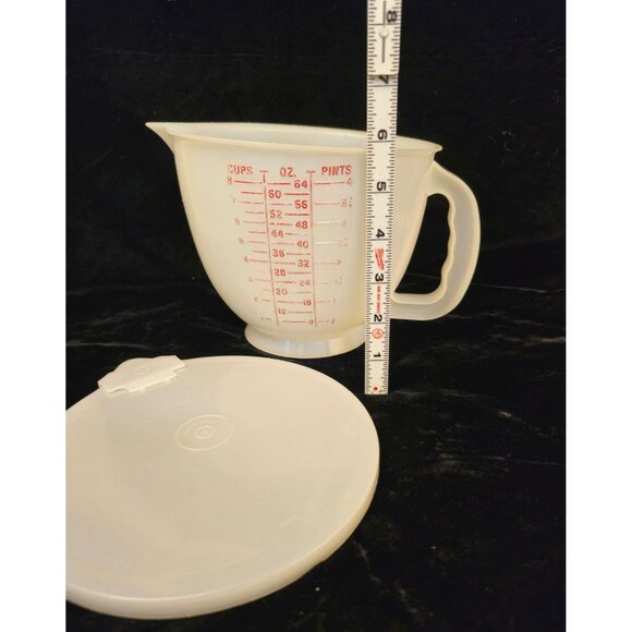 Vintage 8 Cup Tupperware Mix-N-Stor Measuring Pitcher/Cup - Picture 6 of 7
